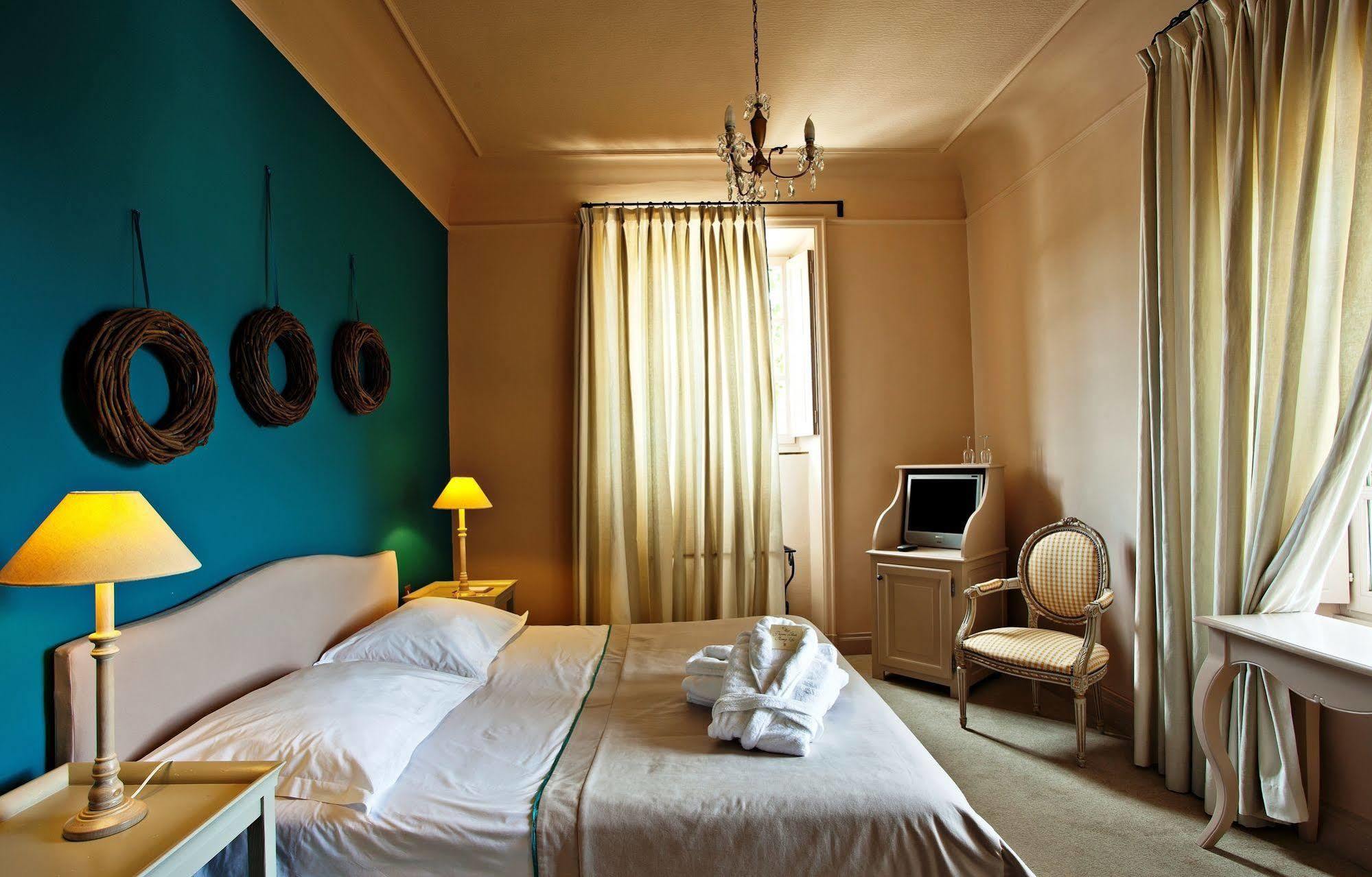 Chateau De Rochegude Zimmer foto